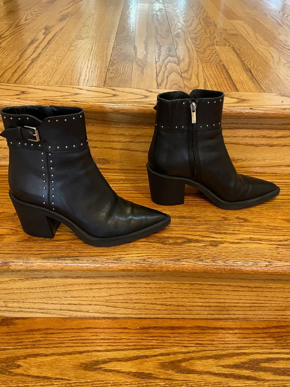 PAIGE Giselle Black Studded Leather Ankle Boots size 8 (or 7.5) EUC